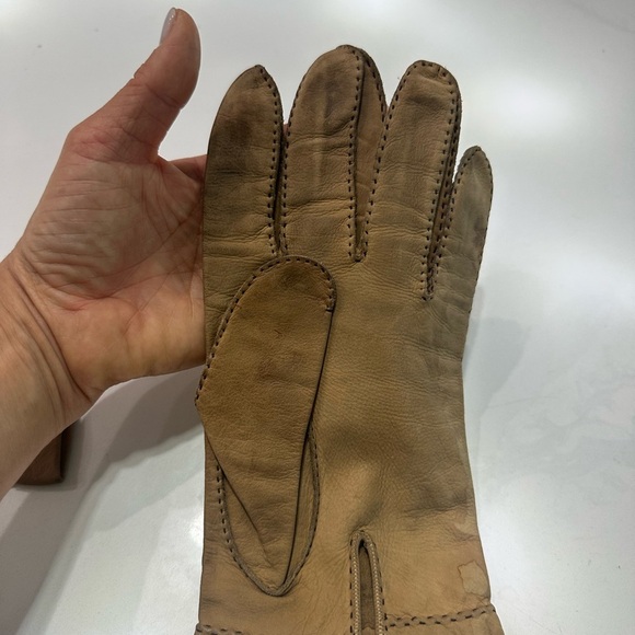 Tan Leather Work Gloves with Reinforced Palms - Picture 3 of 5